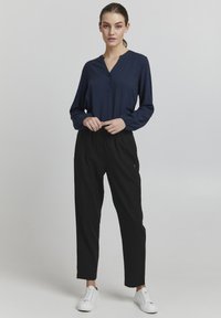 Oxmo OXALFA LINEN MIX - Hlače - black