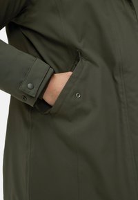 camel active TEXXXACTIVE FUNKTIONS MIT REFLEKTIERENDEN DETAILS - Wintermantel - forest