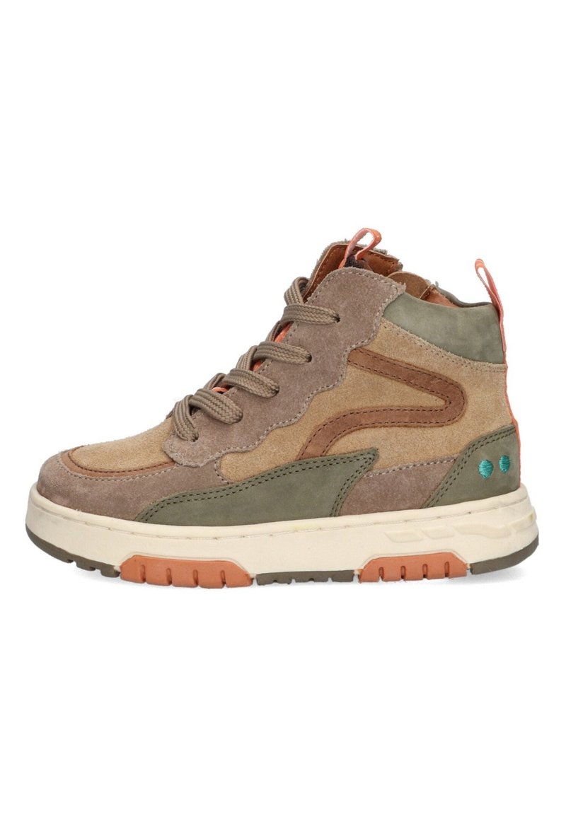 High-top sneaker met een gemengd materiaalontwerp in bruin, groen en oranje. Geweven suede en gladleren accenten met een rubberen zool.