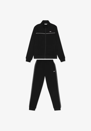 Schwarzes FILA-Trainingsanzug-Set mit Reißverschlussjacke und Hosen mit elastischem Bund, ausgestattet mit weißen Absetzungen und kleinen Markenlogos auf Jacke und Hose.
