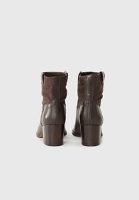 Castañer NONA - Botines bajos - brown