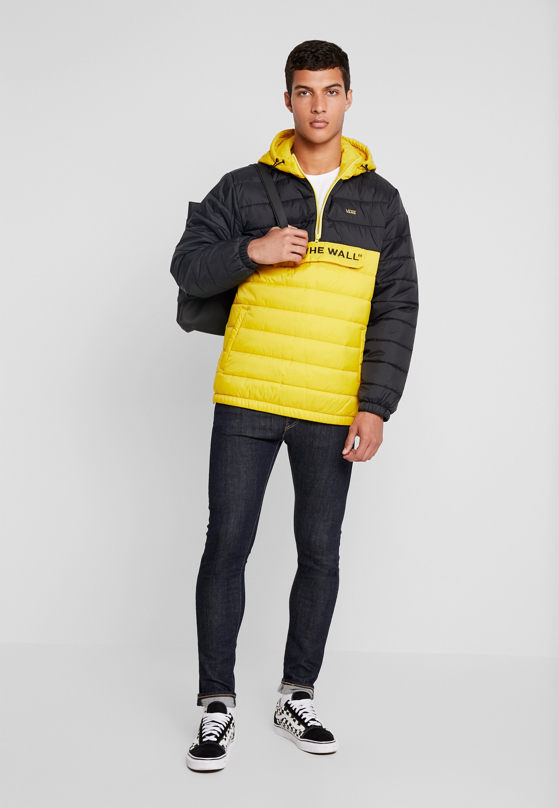 Vans CARLON ANORAK PUFFER Vinterjakke sulphurblack Vans CARLON ANORAK PUFFER Vinterjakke sulphurblack