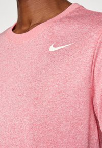 Nike Performance TEE - T-shirt desportiva - aster pink/heather