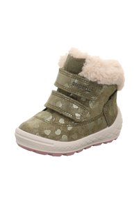 Zelená semišová bota s akcenty v tvaru srdce, umělým kožíškem a nastavitelnými suchými zipy. Bílá gumová podrážka s texturovaným gripem.