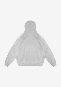 Szara bluza z kapturem o miękkiej fakturze, z długimi rękawami, pojemnym kapturem i luźnym krojem, bez widocznych logo ani wzorów.