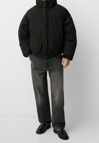 Bershka Zimní bunda - black