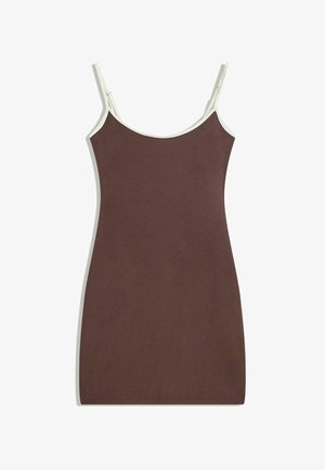 Smeđa haljina bez rukava s prilagođenim dizajnom, s tankim trakama i kontrastnim svijetlim obrubom duž dekoltea. Mekana tekstura.