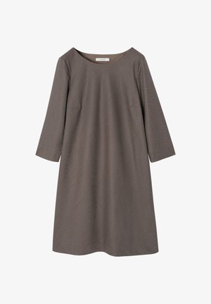 Abito a quadretti marrone con vestibilità ampia, scollatura rotonda, maniche a tre quarti e due tasche laterali. Realizzato in un tessuto strutturato.