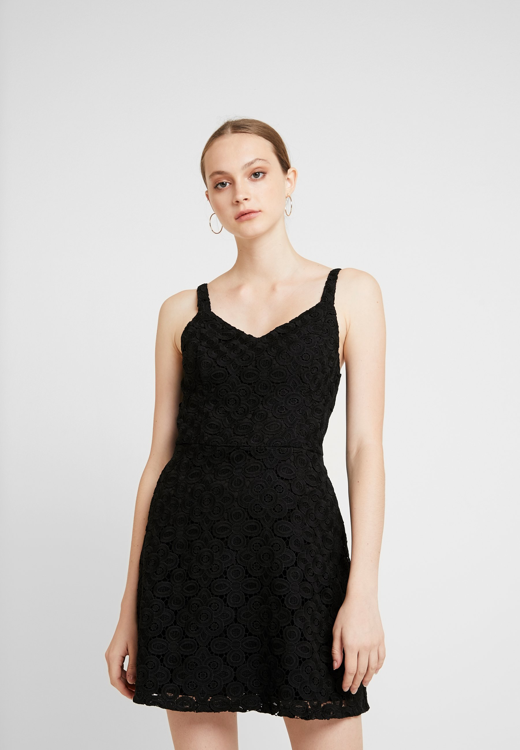 Hollister Co Dress Cocktailkleid Festliches Kleid Black Schwarz Zalando De 