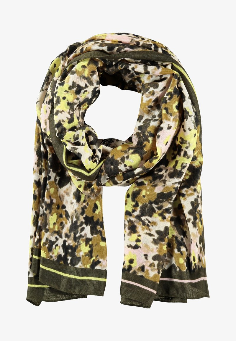 Écharpe en tissu doux avec imprimé léopard abstrait jaune, vert olive, noir et beige, et bords rayés vert foncé.