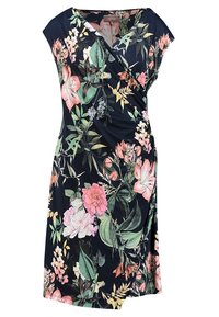 Sukienka w kwiaty z granatowym tłem i różowo-zielonymi nadrukami botanicznymi, z krótkimi rękawami i luźnym krojem.