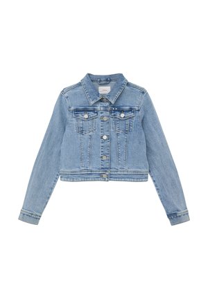 Jasnoniebieska krótka kurtka dżinsowa z długimi rękawami, zapinana na guziki z przodu, z dwoma kieszeniami na piersi zapinanymi na klapki z guzikami oraz klasycznym kołnierzem.