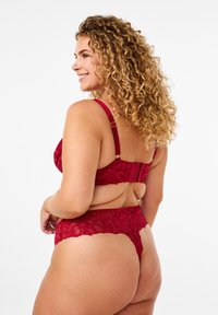 Devoted By Zizzi G-strenge - rhythmic red
