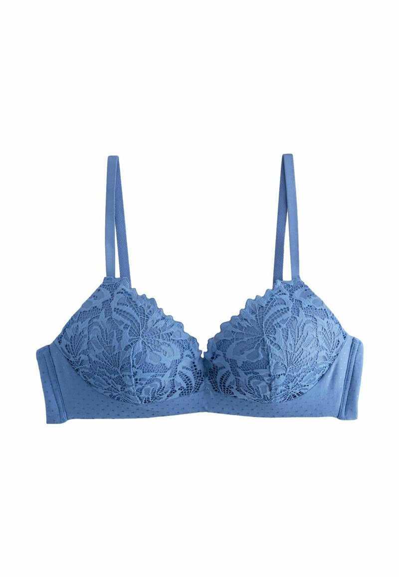 Soutien-gorge en dentelle bleue avec des bords festonnés, des bretelles réglables et une bande texturée. Présente un motif floral et des détails à pois sur les bonnets.