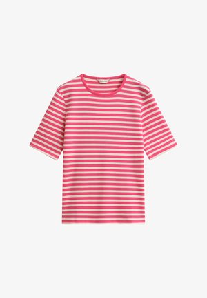 T-shirt à manches courtes rayé horizontalement rose et blanc avec un col rond et une petite étiquette logo sur la manche gauche.