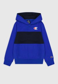 Felpa blu realizzata in tessuto morbido, con una striscia orizzontale blu scuro al centro, dotata di una tasca frontale e un logo sul petto.