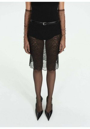 Pencil skirt - black