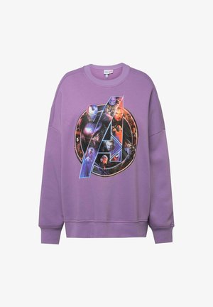 Lilla sweatshirt lavet af bomuldsblanding, med et grafisk tryk af Avengers-karakterer i et cirkulært design i midten.
