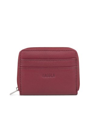 Portefeuille compact en cuir bordeaux avec emplacements avant pour cartes, logo "FAGOLA" embossé et fermeture éclair avec tirette en argent.