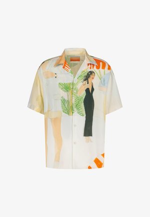 Korte mouw shirt met een kleurrijk gedrukt ontwerp van figuren en palmbladeren, met een knoopsluiting aan de voorkant en een casual pasvorm.