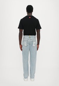 Icecream RUNNING DOG PANT - Straight leg jeans - heavy wash blue