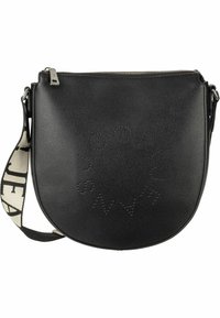 Bolso bandolera de cuero negro con forma redondeada, cierre de cremallera y un diseño bordado en el frente. Cuenta con una correa de hombro con un patrón.