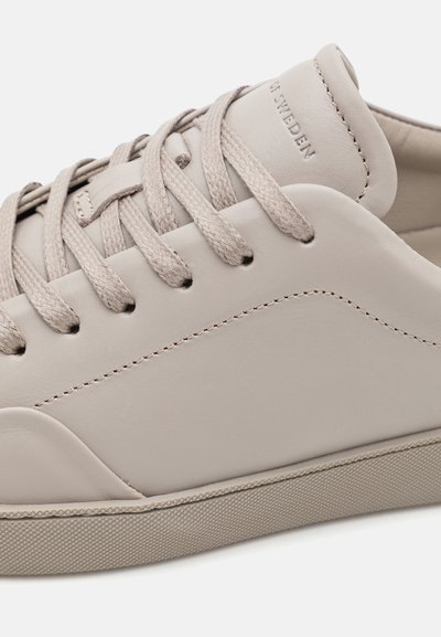 Tiger of Sweden SINNY - Sportcipő - grey sand