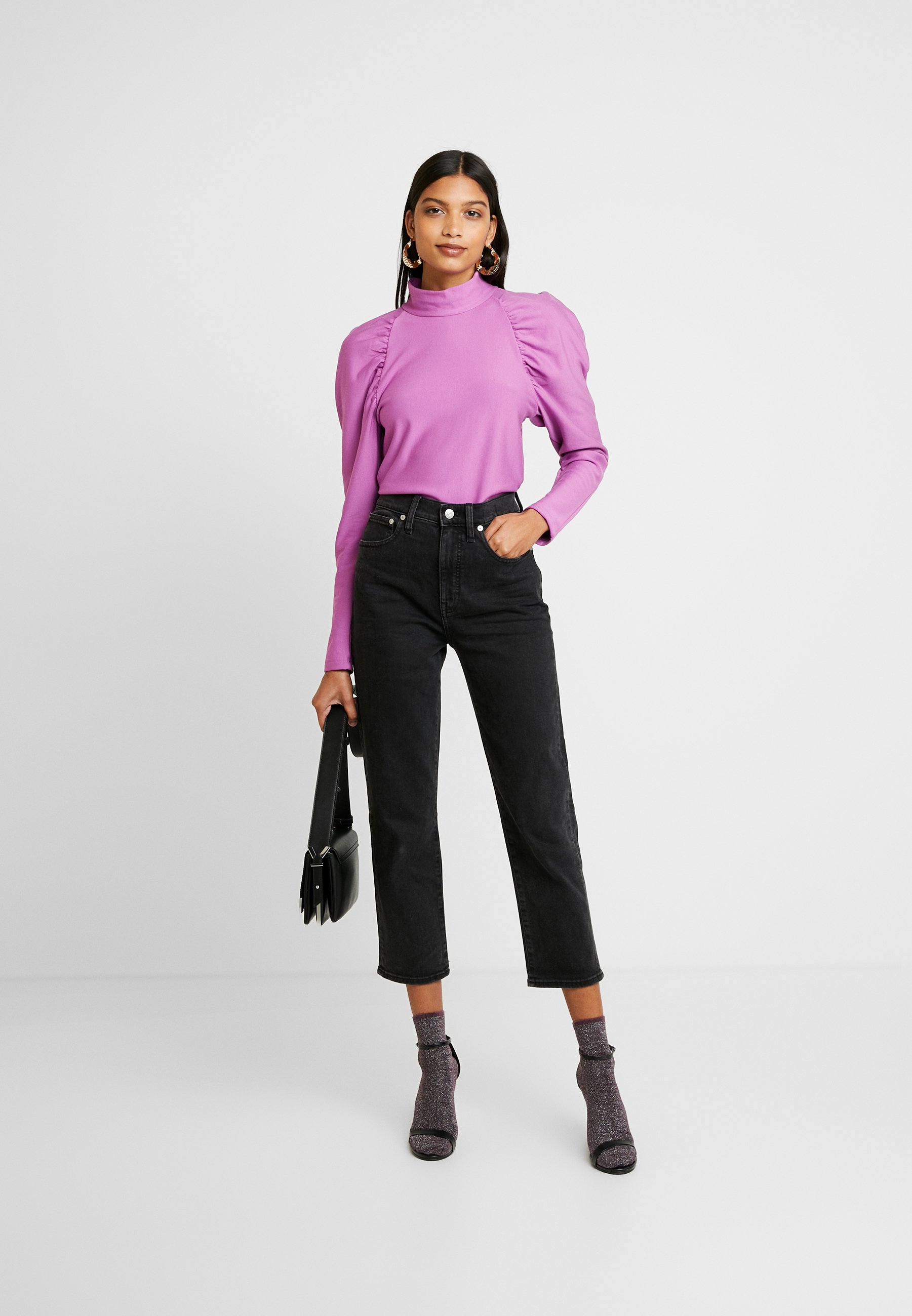 Straight leg jeans - lunar wash 