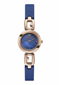 Orologio rotondo blu con quadrante lucido, accenti dorati e un cinturino in pelle blu audace. Presenta un dettaglio a catena che collega il cinturino e la cassa.