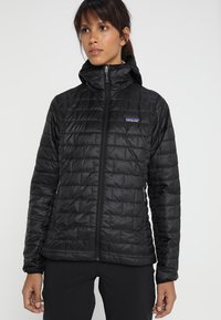 Patagonia - NANO PUFF HOODY - Outdoorjas - black Miniatuurafbeelding 1