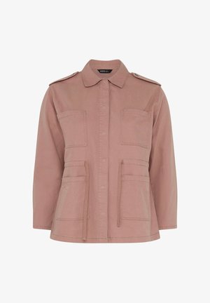 Oranssinvioletti käytännöllinen takki, jossa napillinen etuosa, neljä päälitaskua, olkapääepäilet, kaulus ja säädettävät vyötärönauhat.