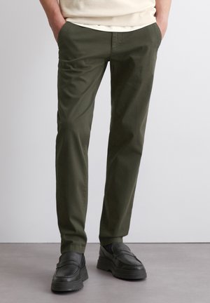 MODEL STIG SHAPED IN DOBBY QUALITÄT - Chinos - neverland iron