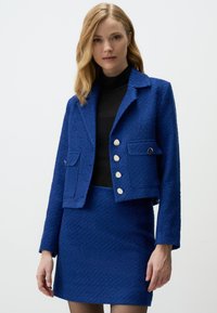 Unausgewählt, blue