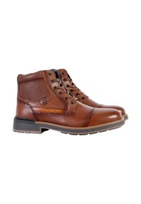 Brown leather ankle boots feature a smooth finish, reinforced toe, metal eyelets, and a contrasting sole with a textured surface.