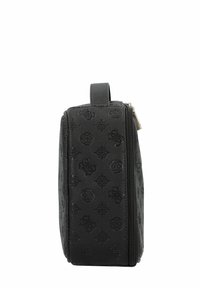 Zwarte leren cosmetica tas met reliëfpatroon, ritsluiting, platte structuur en handvat voor gemakkelijk vervoer.