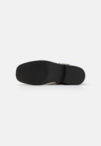 ONLY SHOES ONLBAX - Cowboystøvler - brown