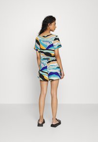 ONLY Petite ONLNOVA LUX ALBA  - Calções - surf the web/glowy