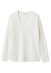 Weißer Strickpullover mit V-Ausschnitt, langen Ärmeln, leichtem Material und lockerer Passform, der ein dezentes Muster aufweist.