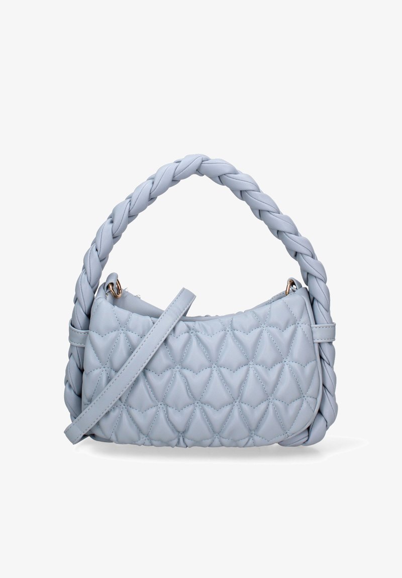 Lichtblauwe, doorgestikte handtas met een gevlochten handvat, ritsclosure en een verstelbare schouderband. Zachte textuur met een ruitpatroon.