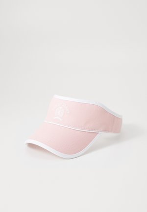 Vaaleanpunainen lippalakki, joka on valmistettu teksturoidusta kankaasta ja jossa on valkoinen lippa ja korostus. Edessä on brodeerattu logo.