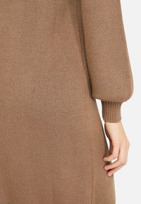 LIU JO JACQUARD  - Džemperkleita - brown