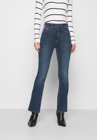 Marks & Spencer Calças de ganga à boca de sino - blue denim