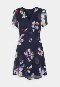 Marineblaues Blumenkleid mit kurzen Ärmeln, V-Ausschnitt, mit großen weißen und bunten Blüten, aus leichtem Stoff gefertigt, lockere Passform.