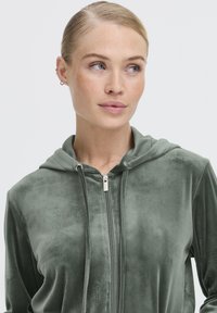 b.young BYMITZA SET 3 - Træningssæt - cilantro