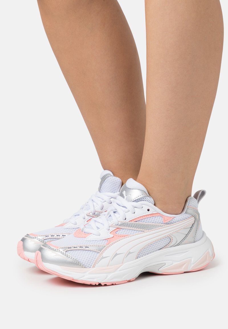 Puma MORPHIC - Sneaker low - white/peach smoothie