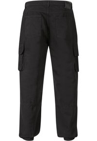 Pantalon cargo noir avec une coupe décontractée, plusieurs poches latérales et une texture lisse. Ceinture standard avec passants pour ceinture.