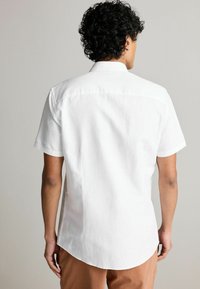 Next - BLEND SHORT SLEEVE - Skjorta - white Miniatyrbild 1