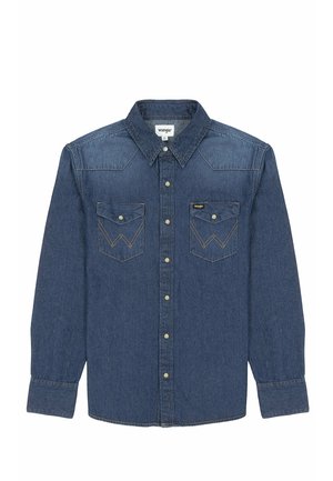 Dunkelblaue Jeanshemd mit einem Button-Down-Kragen, zwei Brusttaschen mit kontrastierenden Nähten und langen Ärmeln mit Knopfärmeln.