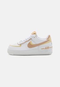 Nike Sportswear - AIR FORCE 1 SHADOW - Sneaker low - white/hemp/team gold/metalic silver Thumbnail-Bild 1