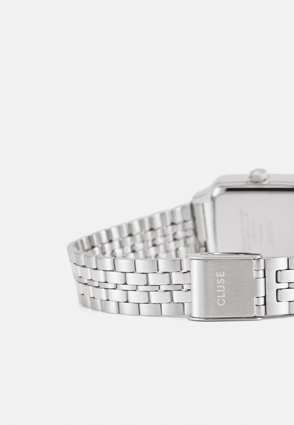 GRACIEUSE PETITE - Watch4